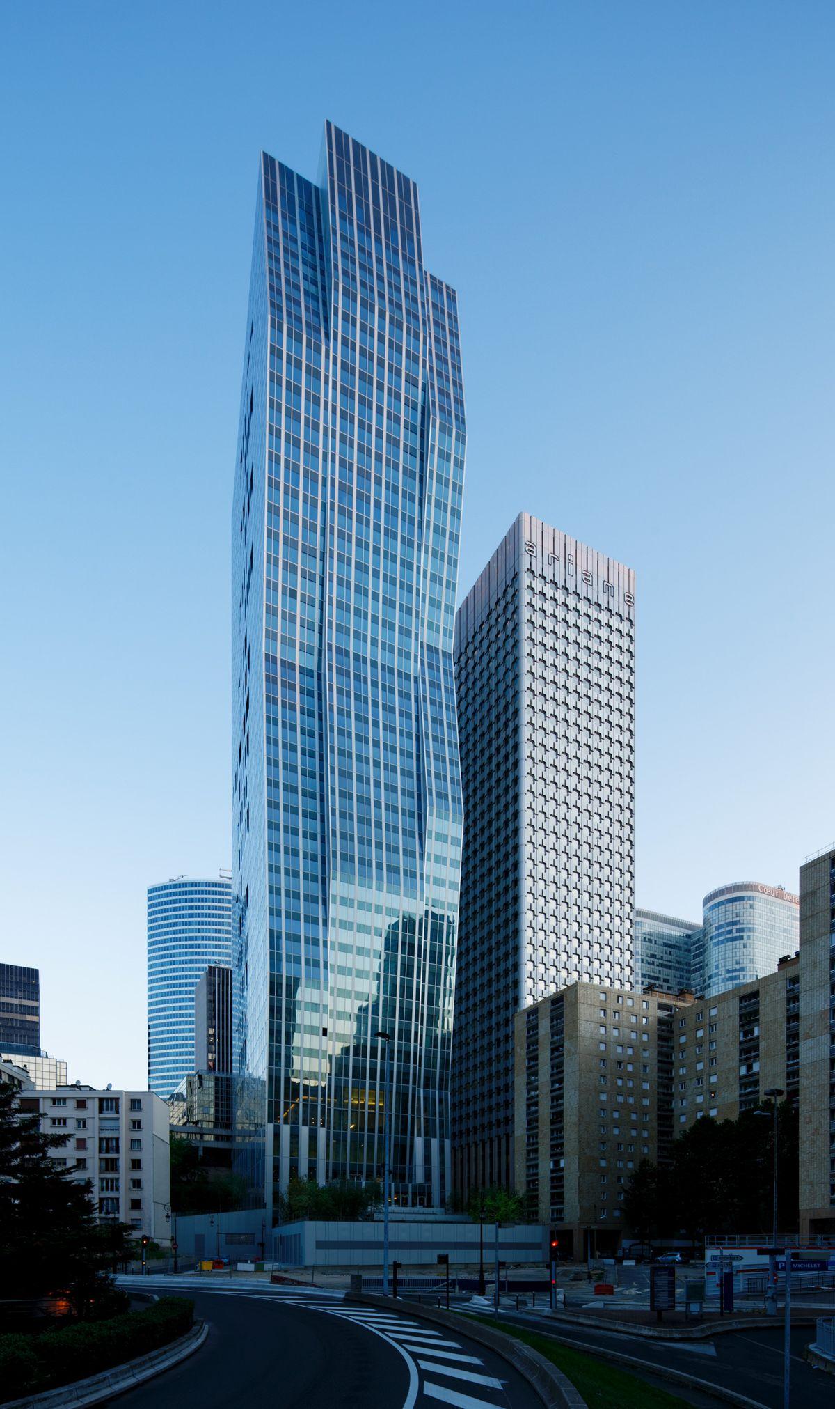 Bâtiment tertiaire — SPS Sécurité